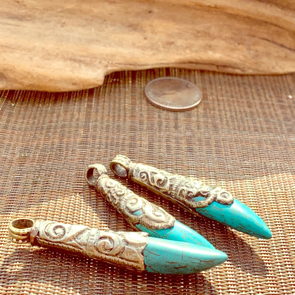 horn pendants